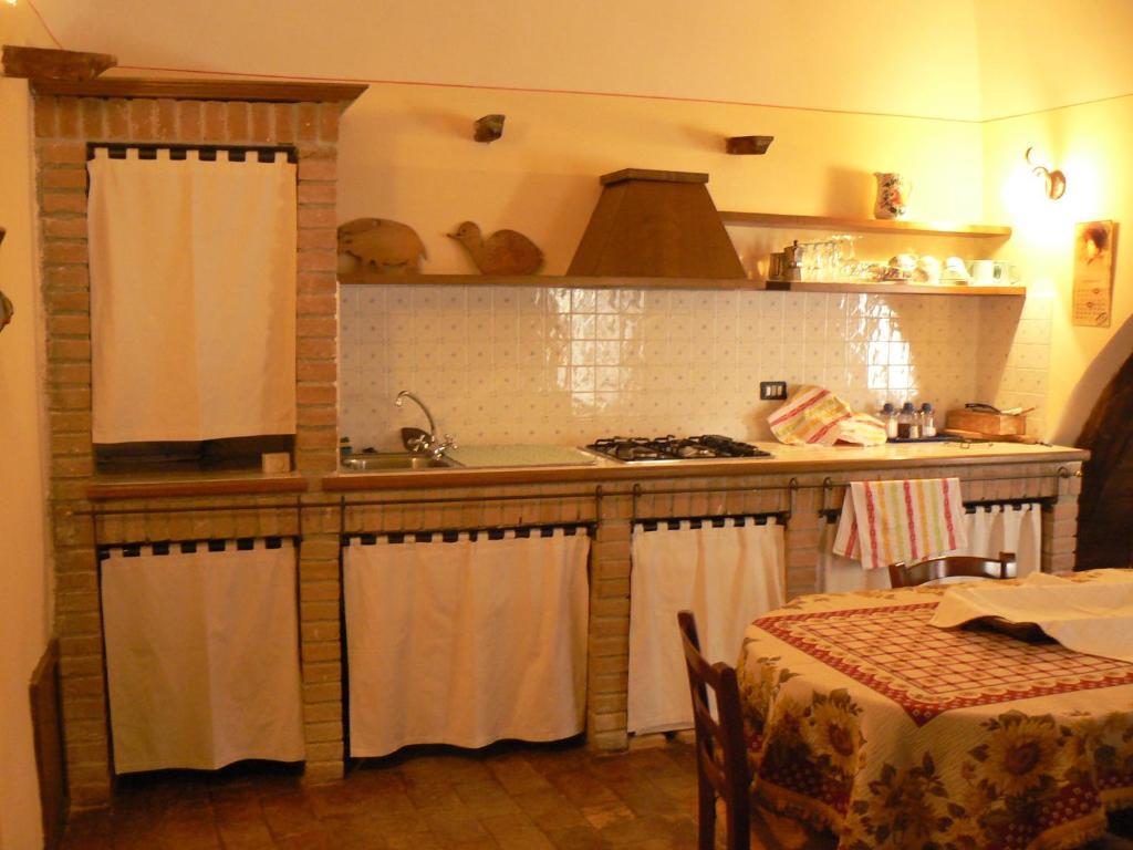 Residence Il Palazzo Santo Stefano Di Sessanio Δωμάτιο φωτογραφία