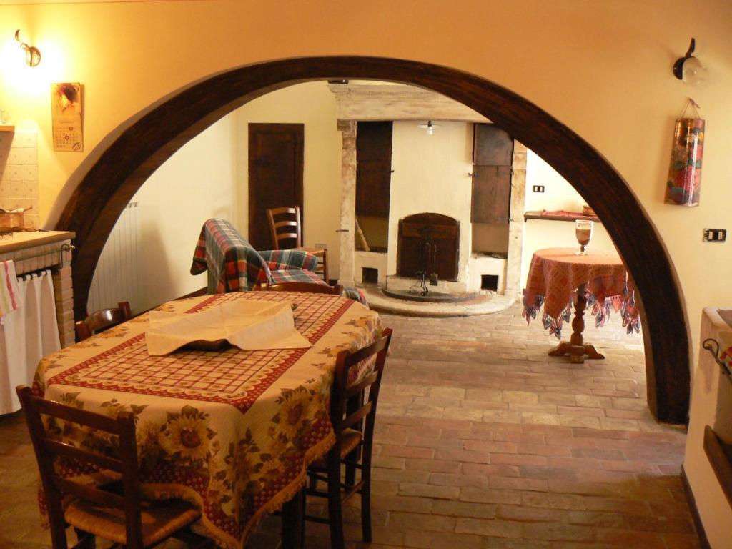 Residence Il Palazzo Santo Stefano Di Sessanio Δωμάτιο φωτογραφία