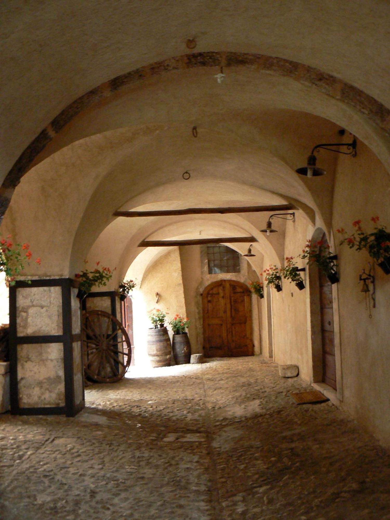 Residence Il Palazzo Santo Stefano Di Sessanio Εξωτερικό φωτογραφία