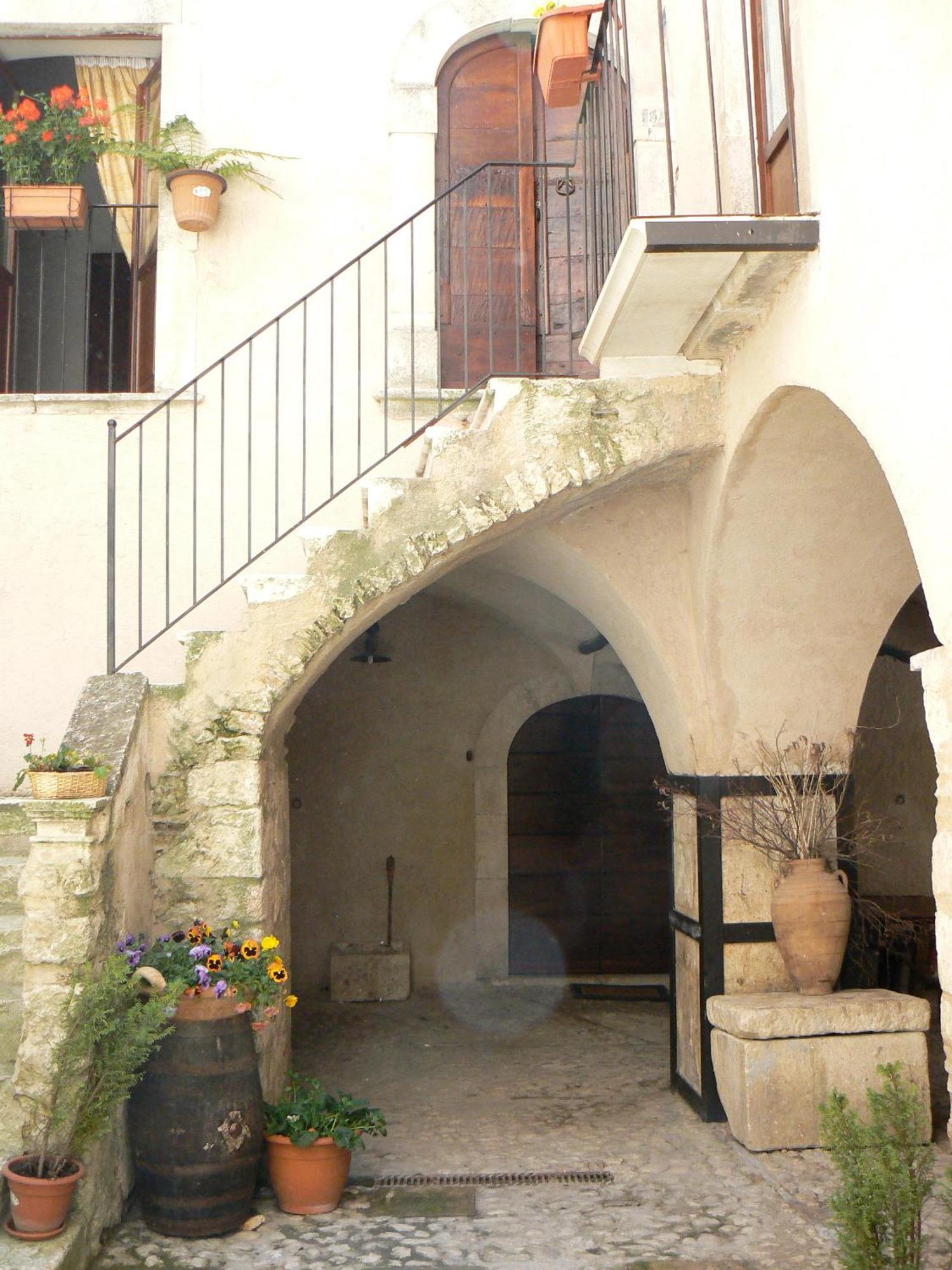 Residence Il Palazzo Santo Stefano Di Sessanio Εξωτερικό φωτογραφία